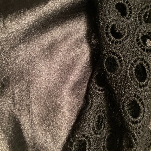 Adiva Womens Black LaceShort Sleeve Blouse - EUC - Picture 8 of 10